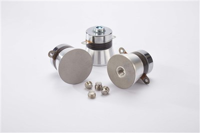 Transduser ultrasonik untuk pembersihan ultrasonik